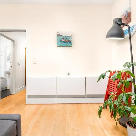 Apartment On The Hill